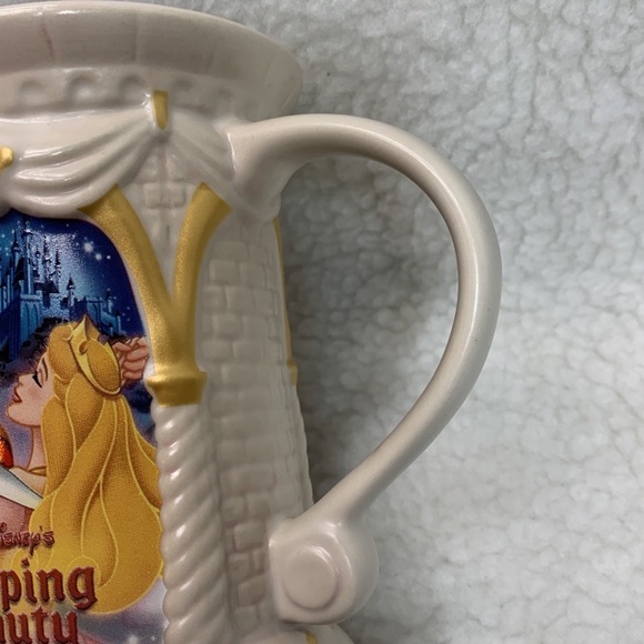 Walt Disney Sleeping Beauty 3-D tall coffee cup mug Aurora with Prince - Picture 11 of 11